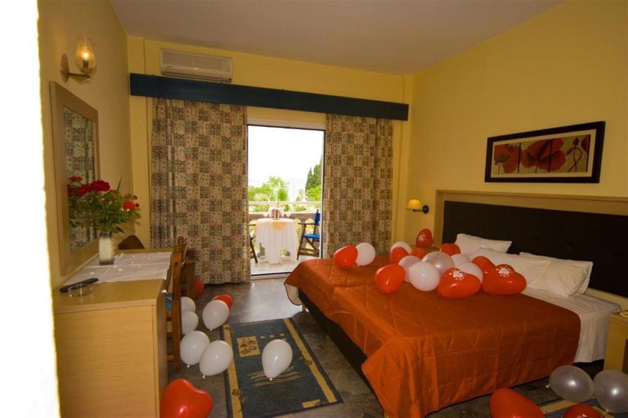 Potamaki Beach Hotel Benitses  Exterior photo