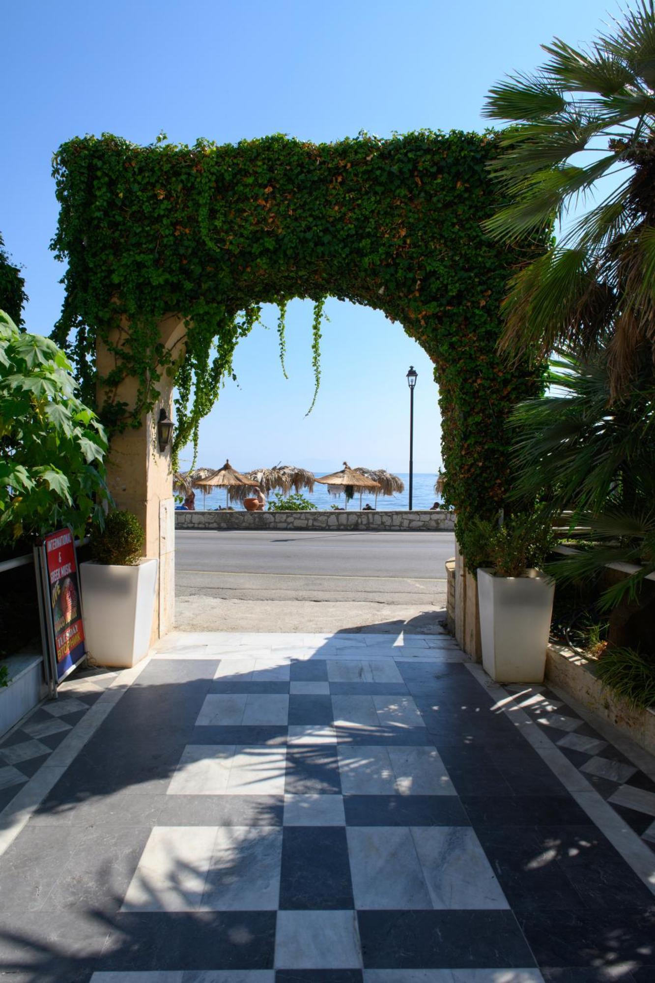 Potamaki Beach Hotel Benitses  Exterior photo