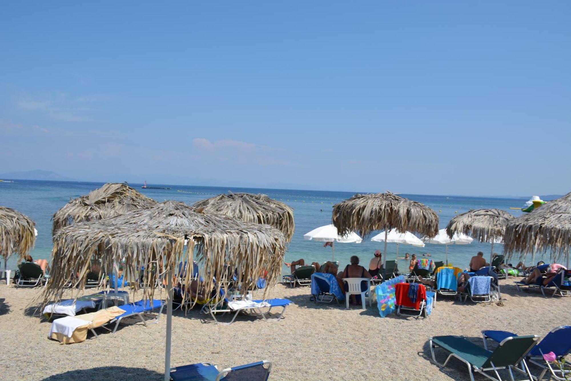 Potamaki Beach Hotel Benitses  Exterior photo