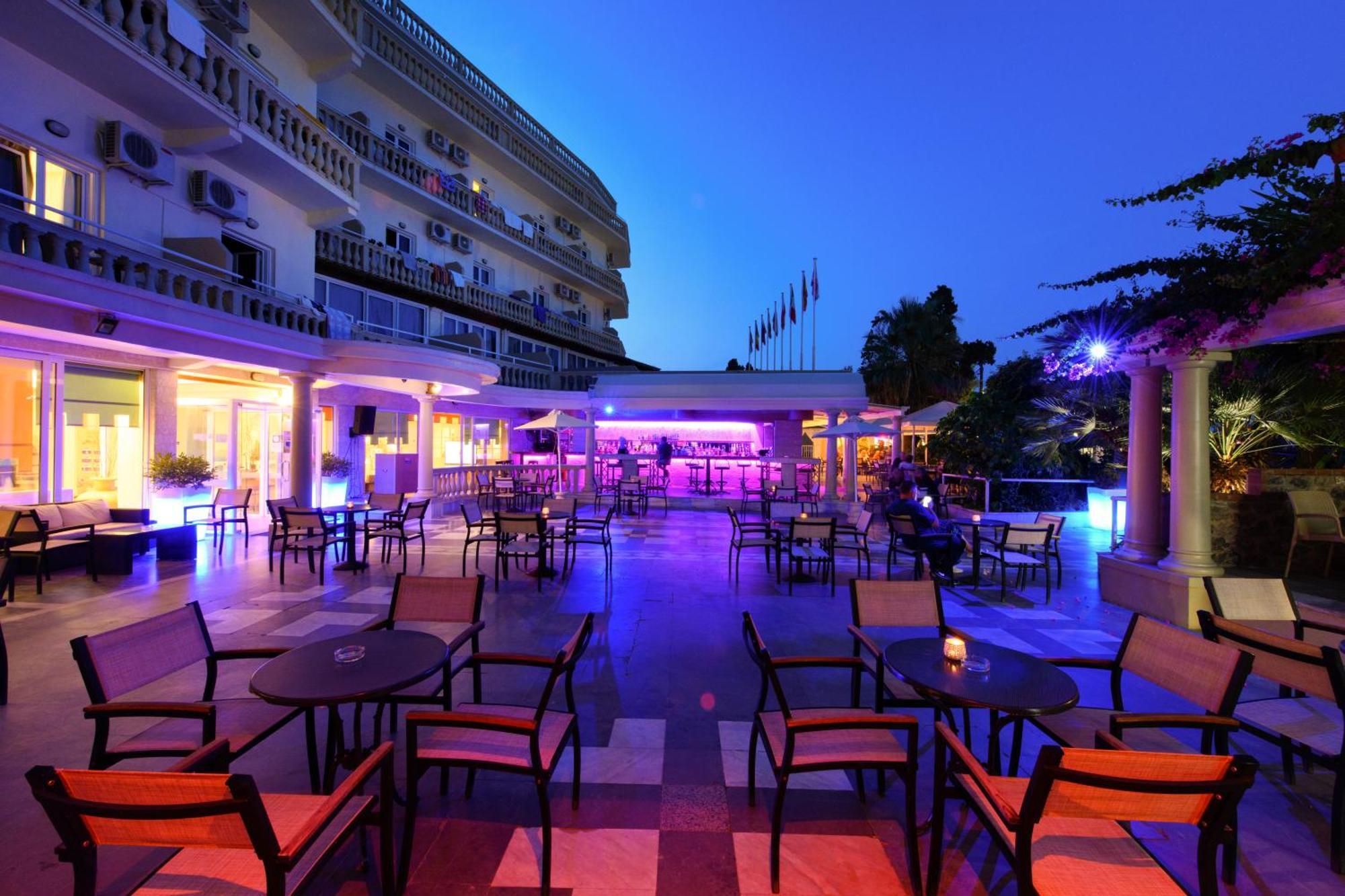 Potamaki Beach Hotel Benitses  Exterior photo