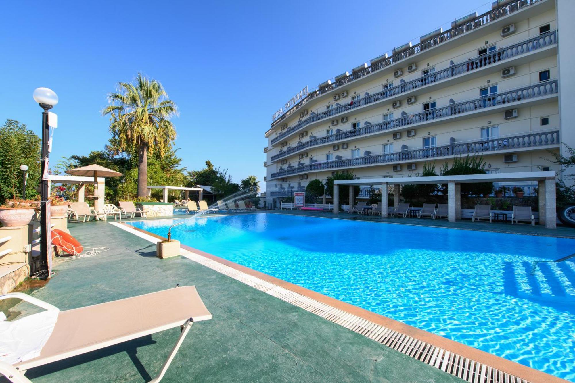 Potamaki Beach Hotel Benitses  Exterior photo