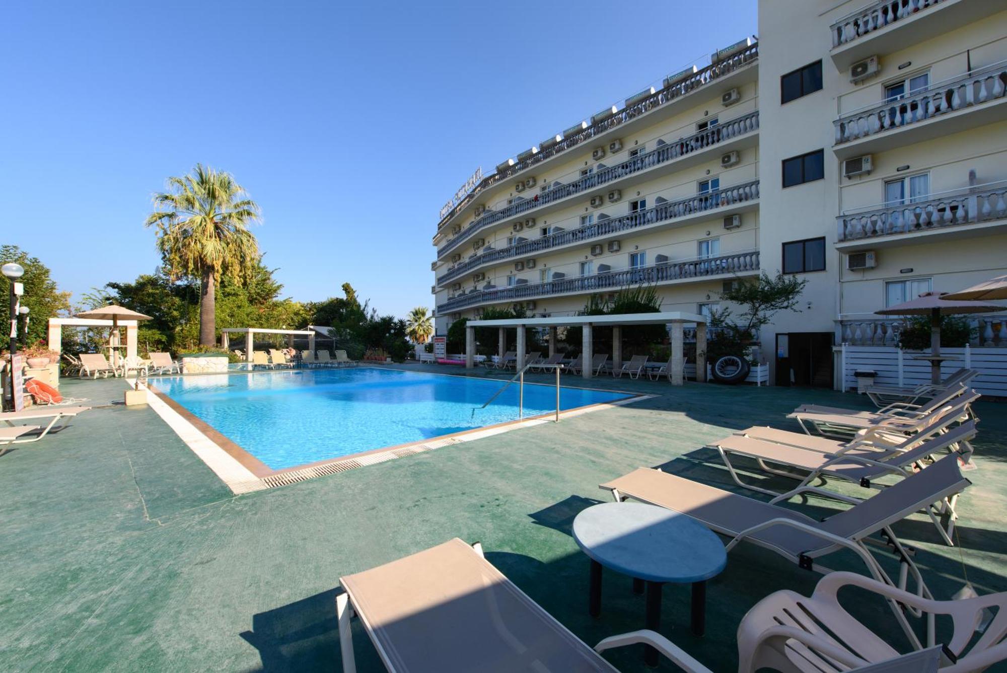 Potamaki Beach Hotel Benitses  Exterior photo